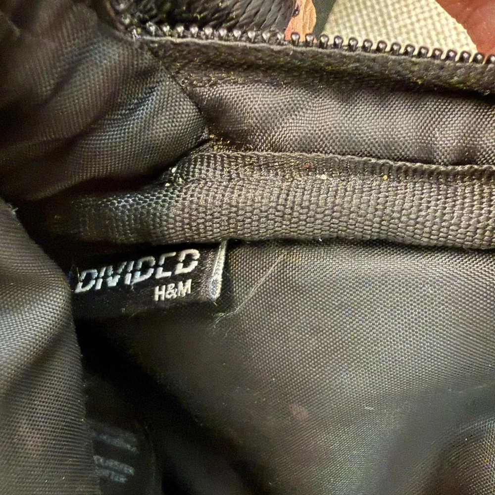 H&M Divided Supply Black Crossbody Bag Mini Messenger Pouch Travel Festival - Picture 2 of 5